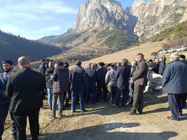 27 ноября 2025 г. руководитель Комитета Государственной охраны объектов культурного наследия Кодзоев Т. У. и и.о. директора ГКУ «Джейрахско-Ассинский музей-заповедник» Сампиев А.А. приняли участие в мероприятии по случаю завершения реставрационных работ башенного комплекса «Кели», в ходе которых был восстановлен исторический ансамбль, состоящий из одной боевой и четырех жилых башен.

Работы велись высококвалифицированными специалистами по проектно-сметной документации, утвержденной Правительством Республики Ингушетия при финансовой поддержке благотворительных фондов «САФМАР» и «Возрождение».

Ранее, в рамках плана работы по надзору за проведением реставрационных, консервационных и противоаварийных работ, направленных на сохранение историко-архитектурных объектов горной Ингушетии, руководители компетентных организаций совершали инспекционные обходы данного комплекса, по итогам которого нарушения не выявлялись – все работы велись в соответствии с установленными нормами и стандартами.  