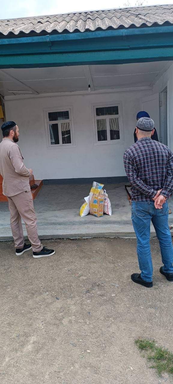 Джейрахский район стал местом воплощения благородной инициативы — акции «80 добрых дел», приуроченной ко Дню Победы. 

Во всех сельских поселениях были организованы мероприятия по поддержке нуждающихся семей с раздачей продуктовых наборов.  

Особое внимание было уделено экологическому состоянию района . 22–23 апреля состоялся масштабный субботник по очистке поймы реки Арамхи. Жители селений Джейрах, Ольгетти и Ляжги активно участвовали в уборке берегов, очищении водоемов от мусора и восстановлении природной красоты местности.

Кроме того, для учеников младших классов была устроена незабываемая праздничная программа. Инвестор Алаудин Парчиев организовал праздник в кафе Ц1ей-Лоам, собрав около восьмидесяти ребятишек. Для юных гостей подготовили вкусные угощения, веселые игры и яркие сюрпризы. 