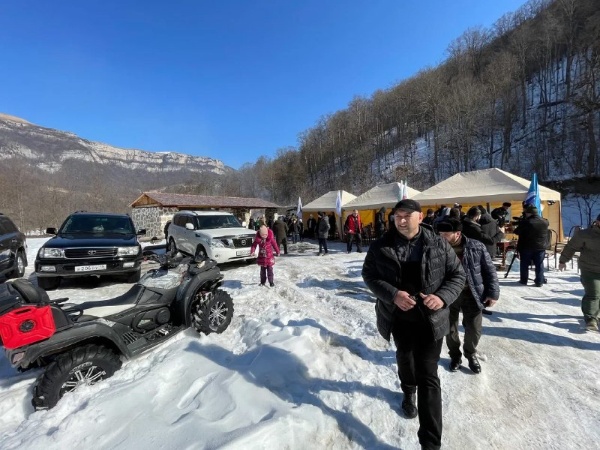 Ежегодный рабочий выезд «Хьонк-тур», организованный Комитетом по туризму Республики Ингушетия.

Представители ЦКРТ «Территория» участвуют в мероприятии не первый год.

В 2025 году в выезде приняли участие более 100 человек, в том числе из других регионов России. 

Традиционно по пути следования группы, во время посещения объектов культурного наследия, проводились рабочие мероприятия, совещания по наиболее важным вопросам.

Официальные партнёры Территории - компания Интербизнес (Джип-тур), организовали транспорт и поддержку на протяжении всего маршрута.  

По итогам мероприятия участники остались под неизгладимым впечатлением и многие выразили желание принять участие и в следующем году. 

Организаторы, в свою очередь, планируют проводить подобные мероприятия дважды в год, отмечая их важность для развития сферы гостеприимства в Республике Ингушетия.