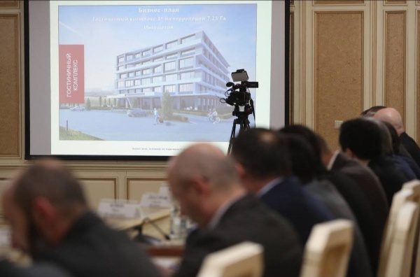 Группа "САФМАР" представила и одобрила в Правительстве Республики Ингушетия концепцию нового отеля, разработанную "АСМ Групп".

В пятизвездочном отеле предлагается создать 64 номера различного уровня комфорта, ресторан с открытой террасой, бассейн со спа-комплексом и тренажерный зал.