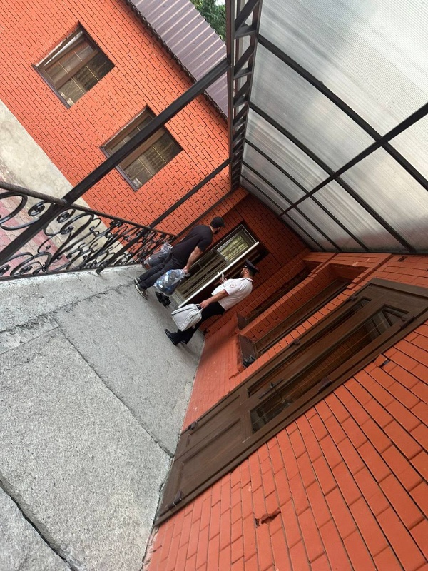 Благотворительная акция «Собери ребёнка в школу», инициированная депутатом Государственной Думы Бесланом Алиевичем Барахоевым, принесла радость и пользу многим семьям Джейрахского района Ингушетии. 

В её рамках было вручено 149 ярких портфелей и комплектов школьных принадлежностей детям из многодетных, неполных и социально-незащищённых семей. Каждый ребёнок получил необходимые учебные материалы, позволяющие комфортно и уверенно начать учёбу, ощутив заботу и внимание общества.

