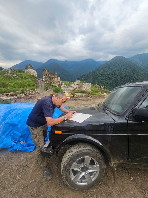В прошедшие выходные специалисты "АСМ Групп" провели авторский надзор на башенных комплексах Фуртоуг, Эбан, Гарак, Тумги, Кели и Дошхакле в горной Ингушетии. Замечаний к подрядчикам практически нет, реставрационные работы продолжаются.