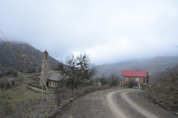 Выездные рабочие мероприятия в Итум-Калинском районе Чеченской Республики.

В рамках внедрения в Итум-Калинском районе Национальной системы «Территория», провели работы в населённых пунктах Чиннах, Бугарой, Зумсой, Конжахой и Кокадой, а также на отдельных объектах, находящихся в окрестностях.

В Итум-Кали провели рабочее совещание с Главой Администрации Итум-Калинского муниципального района Рабуевым Альбертом Саламовичем. На совещании утвердили даты официального запуска системы на территории района, согласовали план совместных действий, обсудили текущие вопросы и проблемы.