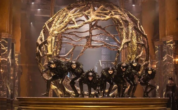 Бывший Операционный зал Банкирского дома Вавельберга на Невском проспекте в Петербурге, отреставрированный и превратившийся по комплексному проекту от "АСМ Групп" в пожалуй лучший в городе многофункциональный зал отеля "WAWELBERG".