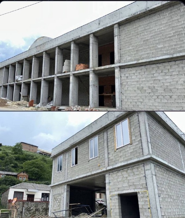 До конца года в Джейрахе появится новый Дом культуры. Строительство объекта, стоимостью 44 млн. руб., идет полным ходом в рамках нацпроекта «Культура». 

Новый Дом культуры возводится на месте старого аварийного здания, общей площадью 1377 кв.м.

В нем будет зал на 200 мест, гардеробные, гримерные, кабинеты для кружковой работы, пищеблок, санузлы и другие помещения.
