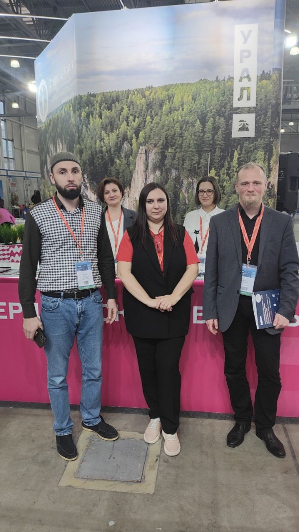 Свердловская область. Плодотворная встреча, высокая степень взаимопонимания и заинтересованности развивать сотрудничество по разным направлениям. 

Территория на Урале уже в 2025 году.

Приглашаем обязательно  посетить стенд Свердловской области.