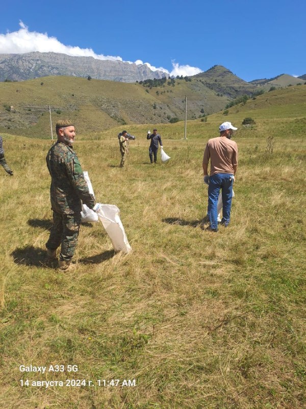 14 августа в рамках плана работы сотрудники Джейрахско-Ассинского музея-заповедника провели субботник на территории архитектурного комплекса «Нижний Пуй». С комплекса был собран и вывезен весь мусор, произведен покос травы и нежелательной растительности.  
  
И.о. директора музея-заповедника Сампиев А.А. поблагодарил всех участников мероприятия и вместе с тем выразил надежду, что посетители горной местности будут бережнее и аккуратнее относиться к окружающей среде. Ведь чисто не там, где метут, а там, где не мусорят.

Ранее в надлежащее санитарное состояние была приведена прилегающая территория комплекса «Эгикал».