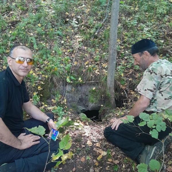 17 августа в ходе очередного осмотра, сотрудниками музея-заповедника на территории архитектурного комплекса «Верхний Пуй» обнаружены, ранее не учтенные 3 подземные склеповые усыпальницы. 

«Верхний Пуй» – небольшой башенный поселок замкового типа, расположен в Джейрахском районе, южной части Таргимской котловины, под горой Молельня. Состоит из одной полубоевой, которая сохранилась на высоту четыре яруса и полуразрушенных жилых 
башен.

Обнаруженные склепы расположены в 150-300 м. юго-западнее комплекса в лесном массиве.

Выявленные объекты культурного наследия для обеспечения их целостности и сохранности, проведя соответствующие  работы, будут включены в перечень выявленных ОКН Республики Ингушетия.