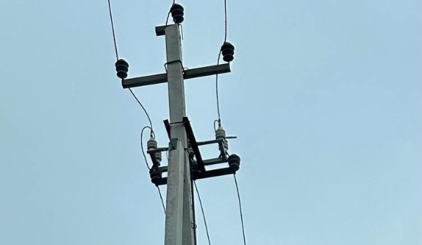 Работы по  установке нового трансформатор и  проведению новой ЛЭП по пер. Ахриева завершены. Модернизация сети обусловлена необходимостью повышения качества электроэнергии и обеспечением доступности подключения новых потребителей. 

Теперь бесперебойным электричеством могут быть обеспечены более 30 домов.