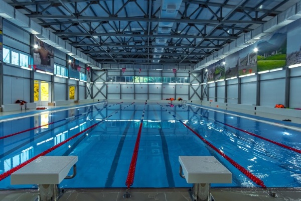 Бассейн «Дельфин» закроется на короткий срок.

«Дельфин» впервые работал зимой. Раньше его всегда закрывали на холодный сезон, но в этом году решили оставить открытым. 

Чтобы вода оставалась чистой, а системы работали как часы, бассейн будет закрыт на профилактику до 9 февраля.

За это время:
— будет проведена полная очистка чаши;
— проверены фильтры и нагрев;
— будет подготовлено все для идеального плавания.