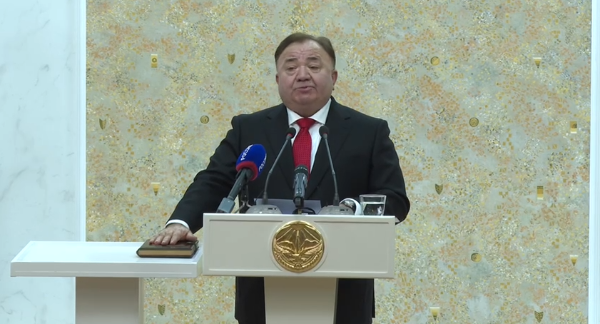 Большинством голосов Народного собрания Махмуд-Али Калиматов был переизбран на пост Главы Республики Ингушетия. Он принес присягу и официально 
вступил в должность.