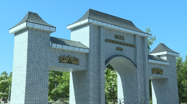 Масштабный проект благоустройства территории вокруг городского пруда в Назрани идёт полным ходом. Этот проект - единственный от Ингушетии, стал победителем Всероссийского конкурса Минстроя России. На реализацию выделено более 130 млн рублей, большая часть – из федерального бюджета. 

На 11 гектарах развернулась масштабная стройка: расширяется набережная, строится фонтан, обустраиваются детские и спортивные площадки, устанавливается современное освещение, реставрируется ограждение, создаётся летний амфитеатр и даже строится ресторан на воде. Основные работы завершатся к концу года, а ресторан откроет свои двери в 2026. 