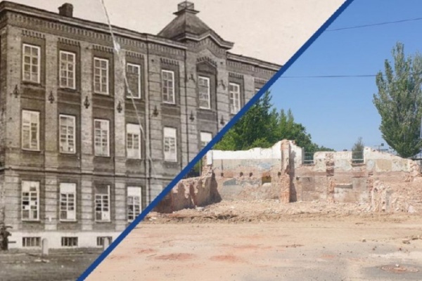 В Константиновке практически полностью демонтирован один из памятников архитектуры Ростовской области - здание Казачьей военно-ремесленной школы, принадлежавшей Константиновскому технологическому техникуму. 

Казачья школа была построена в 1895 году, как заведение для подготовки мастеров для казачьих воинских частей. В школе были организованы мастерские для пошива обмундирования и снаряжения. Местные власти не позаботились приданию зданию статуса обьекта культурного наследия, что и позволило весной провести демонтаж уникальной кирпичной трехэтажной постройки с декорированным фасадом и элементами внутреннего убранства.