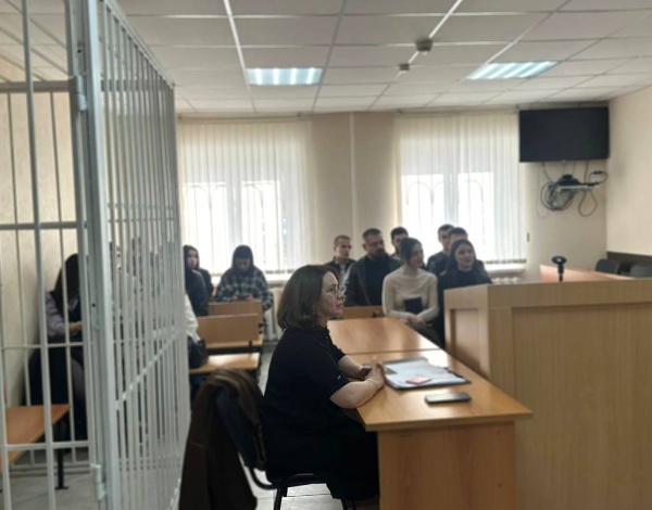 Суденты 3 и 4 курсов по направлению «Судебная и прокурорская деятельность» Юридического института ПГУ совершили выездное практическое занятие в Малокарачаевский районный суд Карачаево-Черкесской Республики. 

В рамках данного мероприятия будущие юристы получили уникальную возможность стать непосредственными наблюдателями реальных судебных процессов, что является бесценным дополнением к теоретическим знаниям. 