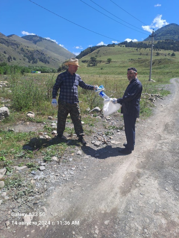 14 августа в рамках плана работы сотрудники Джейрахско-Ассинского музея-заповедника провели субботник на территории архитектурного комплекса «Нижний Пуй». С комплекса был собран и вывезен весь мусор, произведен покос травы и нежелательной растительности.  
  
И.о. директора музея-заповедника Сампиев А.А. поблагодарил всех участников мероприятия и вместе с тем выразил надежду, что посетители горной местности будут бережнее и аккуратнее относиться к окружающей среде. Ведь чисто не там, где метут, а там, где не мусорят.

Ранее в надлежащее санитарное состояние была приведена прилегающая территория комплекса «Эгикал».