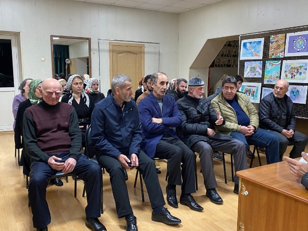 В актовом зале Республиканского центра культуры и искусства прошло мероприятие в рамках ежемесячных плановых мероприятий по профилактике противодействия коррупции на тему: «Коррупционные преступления и ответственность».

Сотрудники ГБУ «Аргунский музей-заповедник» приняли участие в данном мероприятии.

Цель мероприятия: формировать у присутствующих системы
знаний об основах государственной антикоррупционной политики РФ, истории ее формирования и тенденциях развития, а также навыков идентификации коррупции и определения приоритетных направлений противодействия коррупции в Российской Федерации. Коррупция – серьезная угроза демократии и правам человека, которая подрывает господство правовых институтов и моральные устои общества.
Беседу провел инженер по охране труда ансамбля «Башлам» Мусостов Руслан. На мероприятии присутствовали работники учреждений, подведомственных Министерству культуры ЧР в количестве 33 человек.