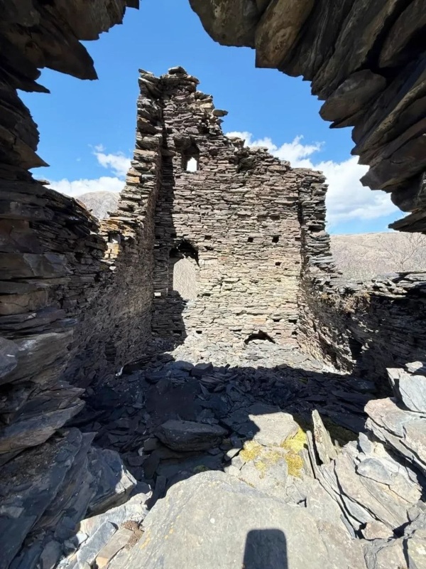 Очередной выезд рабочей группы ГБУ «Аргунский музей-заповедник» в Итум калинский район, Хильдехаройское селькое поселение.Выявлены и проведены технические работы на двух ОКН. В этом году уже выявлено 22 ОКН.