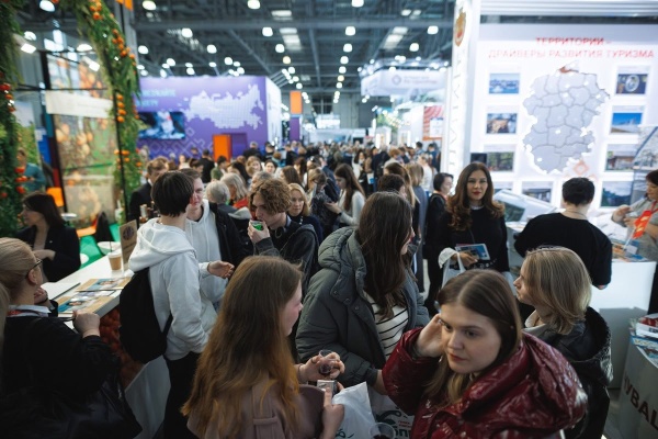 Итого международного форума-выставки MITT‑2025.

Организация Центр комплексного развития территорий «Территория» приняла участие в крупнейшей Международной выставке туризма и индустрии гостеприимства MITT‑2025 в качестве экспонента, которая прошла с 18 по 20 марта в МВЦ «Крокус Экспо». Ежегодно в MITT участвуют более 1 000 компаний, национальные павильоны, региональные администрации, инвесторы, отели, тур. операторы и другие ключевые игроки из более чем 30 стран мира.

На стенде ЦКРТ «Территория» были представлены проекты партнёров Центра, решения по цифровизации в сферах туризма, безопасности людей и комплексного развития территорий на основе Национальной системы «Территория» и системы кибербезопасности «Горизонт». 

В рамках деловой программы MITT-2025 ключевыми темами стали вопросы безопасности в сфере туризма, внедрение наукоёмких решений и цифровизации территорий. 

В ЦКРТ «Территория» рассказали о ходе пилотного внедрения системы «Территория» в Чеченской Республике, Республике Ингушетия, Карачаево‑Черкесской Республике и на других территориях.

В ходе выставки командой ЦКРТ «Территория» были проведены прямые переговоры по сотрудничеству с официальными делегациями регионов:
- Кировская область;
- Мурманская область;
- Свердловская область;
- Саратовская область;
- Владимирская область;
- Кабардино-Балкарская Республика;
- Сахалинская область;
- Хабаровский край;
- Республика Дагестан;
- Воронежская область;
- Иркутская область;
- Республика Карачаево-Черкесия;
- Алтайский край;
- Костромская область;
- Республика Ингушетия;
- Волгоградская область.

Достигнуты договоренности о начале сотрудничества в сферах цифровизации и безопасности гостей территорий.

Кроме того, проведены встречи с коммерческими компаниями, ведущими деятельность в следующих регионах:
- Московская область;
- Город Москва;
- Костромская область;
- Республика Татарстан;
- Рязанская область;
- Ростовская область;
- Липецкая область.

С рядом компаний уже достигнуты договоренности о начале сотрудничества по использованию системы «Территория» для решения коммерческих задач.

Также состоялись продуктивные встречи с представителями образовательных учреждений - экономическим факультетом МГУ, РАНХиГС. Обозначены направления сотрудничества и намечены совместные проекты, направленные на развитие цифровых решений в туризме и безопасности.

Планы на 2025 год включают расширение структуры с открытием представительств в различных регионах России (Иркутск, Екатеринбург, Воронеж, Калининград, Санкт-Петербург, Владивосток), подключение к системе новых муниципальных районов Чеченской Республики, Республики Ингушетия, Карачаево‑Черкесской Республики, Республики Северная Осетия – Алания, Республики Кабардино‑Балкария и Республики Дагестан. Центр также активно выстраивает международное сотрудничество со странами BRICS+, в частности с Бразилией, ОАЭ, Саудовской Аравией, Ираном и другими странами. В 2025 году планируется открытие представительств в Шри‑Ланке, Иране и Марокко, а также участие в ведущих международных конференциях и выставках.

По словам руководителя команды, представляющей Центр «Территория» на MITT‑2025 - Участие в форуме является важным этапом в реализации стратегии развития автономных территорий и обеспечении безопасности в туристическом секторе, а также продвижении передовых решений на российском и международном уровне.
