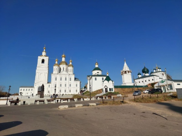 Продолжается XV Всероссийская конференция "Сохранение и возрождение малых исторических городов и сельских поселений" в городе Арзамас Нижегородской области.

Арзамас на протяжении XIX века считался гусиной столицей России, выращивая до 20000 птиц.