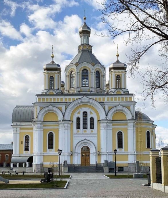 Вот и стали известны финалисты VIII Международного конкурса "Золотой Трезини" 2025.

Сразу три проекта от архитекторов "АСМ Групп" вошли в шорт-лист уважаемого жюри и стали финалистами в разных номинациях престижного конкурса:
- Башни Псково-Печерского монастыря. Псковская область. Печоры.
- Храм Тхаба-Ерды. Ингушетия. Горная часть.
- Церковь Пресвятой Троицы. Санкт-Петербург. Октябрьская наб., 18.