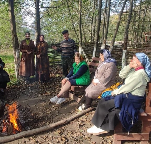 В рамках туристической программы была проведена экскурсия в село Улус-Керт. 

Участники познакомились с историей населённого пункта, посетили значимые места и природные достопримечательности. 

Туристы отметили гостеприимство местных жителей и живописные виды горной местности. 

Поездка прошла в спокойной и дружественной атмосфере.