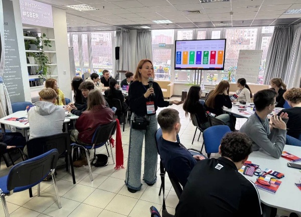 За 2025 год команда тренеров Бизнес-школы ПГУ провела впечатляющую серию мероприятий по развитию технологий и предпринимательской культуры среди студентов всей России: 69 тренингов в нашем округе и ещё 87 тренингов за его пределами.

Уже в следующем учебном году тренинги вновь соберут тысячи студентов и дадут мощный импульс росту новых интересных проектов.

Тренинги реализуются в рамках Платформы университетского технологического предпринимательства, оператором тренингов является МФТИ.