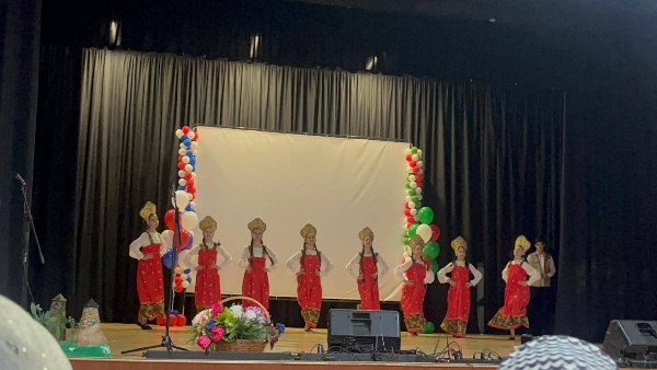 В селе Экажево прошел  фестиваль « Дружба народов».

Заведующий филиалом Хутиев А.М, художественный руководитель Газдиева М.Р. и звукооператор Котиев А.И посетили мероприятие.

Воспитанница Илиева Ася Наиповна была награждена дипломом за участие в Республиканском фестивале национальных культур в «Дружбе с народами».