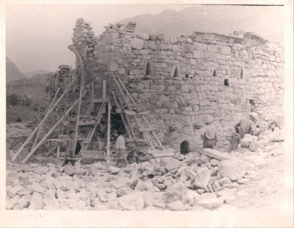 That's how it was.

Restoration of the temple "Thaba-Yerda" in 1969-1971 by the project of the Georgian architect L.A. Khimshiashvili.
.