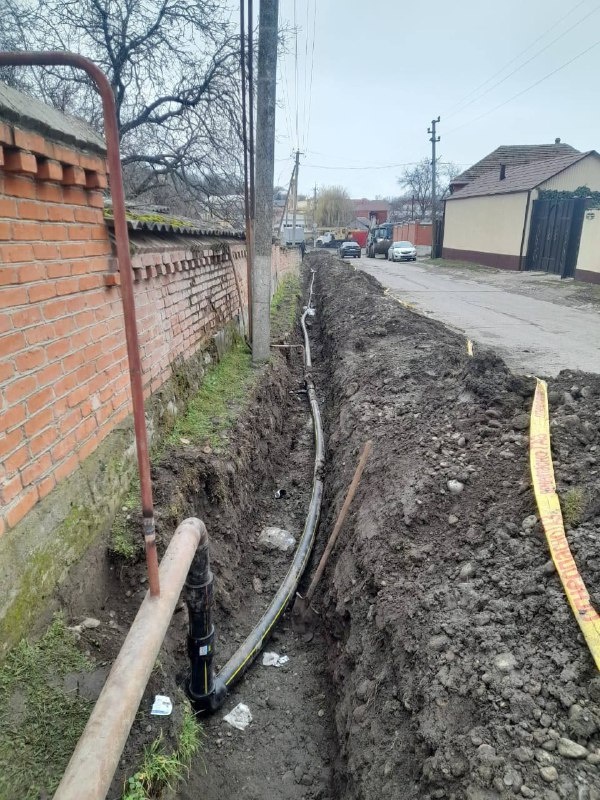 В с.п. Яндаре завершена замена аварийного газопровода.

Что сделано:
Заменён 100-метровый участок ветхих труб на улице Орджоникидзе. 

Вместо старых металлических установлены современные полипропиленовые.

Работы проведены при поддержке ООО «Газпром», спонсора и администрации поселения.

Результат: повышена надёжность и безопасность газоснабжения для жителей.