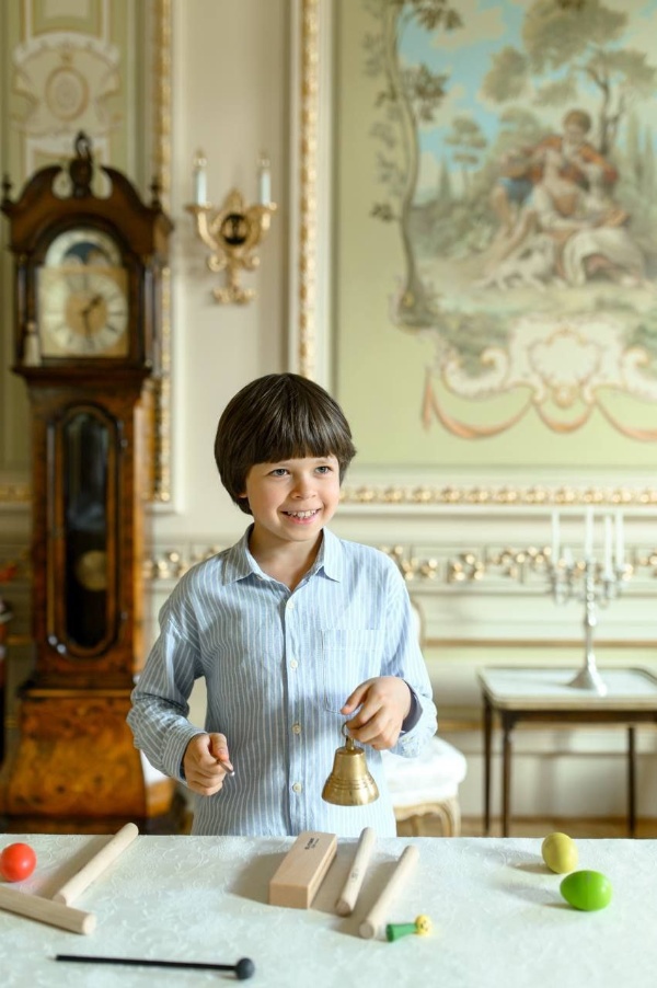 С 10 по 15 июня в "Особняке Мясникова" на улице Восстания, 45, Детская Светская Академия объединит разнообразные детские занятия, итогом которых станет грандиозный отчетный концерт. Академия научит деток игре на музыкальных инструментах, актерскому мастерству и танцам, будут устроены кинопоказы и увлекательный квест по всему пространству старого особняка.

Лучший проект реставрации Санкт-Петербурга 2008 от "АСМ".