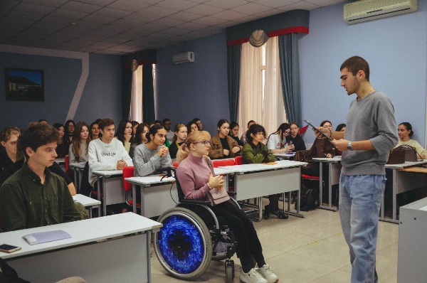 В ИРГЯИГТ ПГУ состоялся Вечер обычаев и традиций народов России в рамках Недели народного единства.

Студенты ИРГЯИГТ рассказали о своих обычаях и традициях. Благодаря данному мероприятию ребята познакомились с культурой различных народностей России: жителей Карачаево-Черкесии, Кабардино-Балкарии, Северной Осетии-Алании, Дагестана, а также армянской и греческой культурами. 

Такие встречи помогают сохранять традиции, уважать корни и находить общие точки соприкосновения.