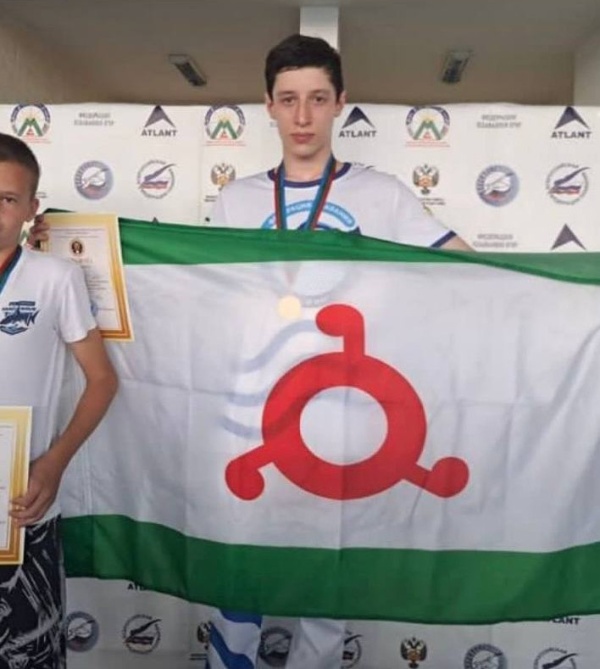 Джейрахские пловцы покорили Черкесск, завоевав «золото» и «серебро» на межрегиональном турнире. Более 300 участников из четырех регионов СКФО соревновались в Черкесске, и наша сборная, в составе трех пловцов под руководством тренера Амирхана Мальсагова, показала отличные результаты.

Житель с.п. Джейрах Имран Льянов выиграл золото на дистанции 50 метров брассом.